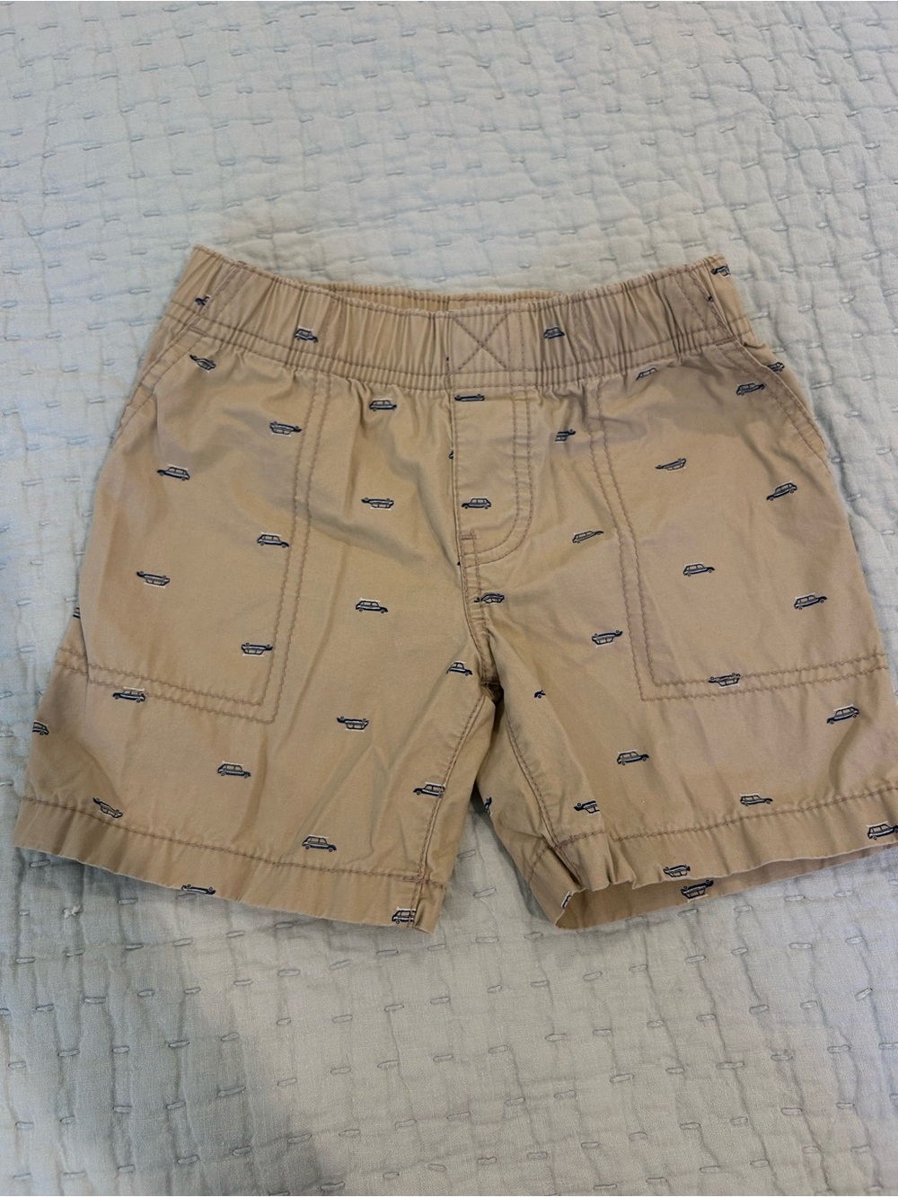Carter’s boys shorts. Size 3T.